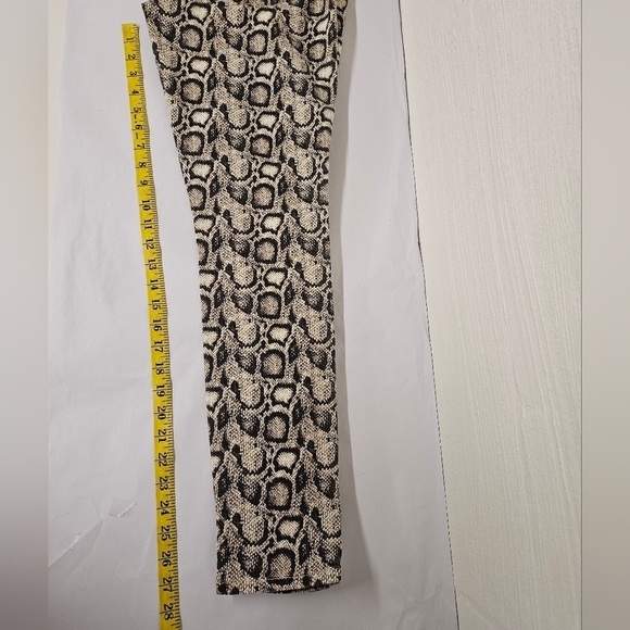 Good American Good Legs High Rise Snakeskin Jeans Sz 12 / 31 NWT - Picture 11 of 12